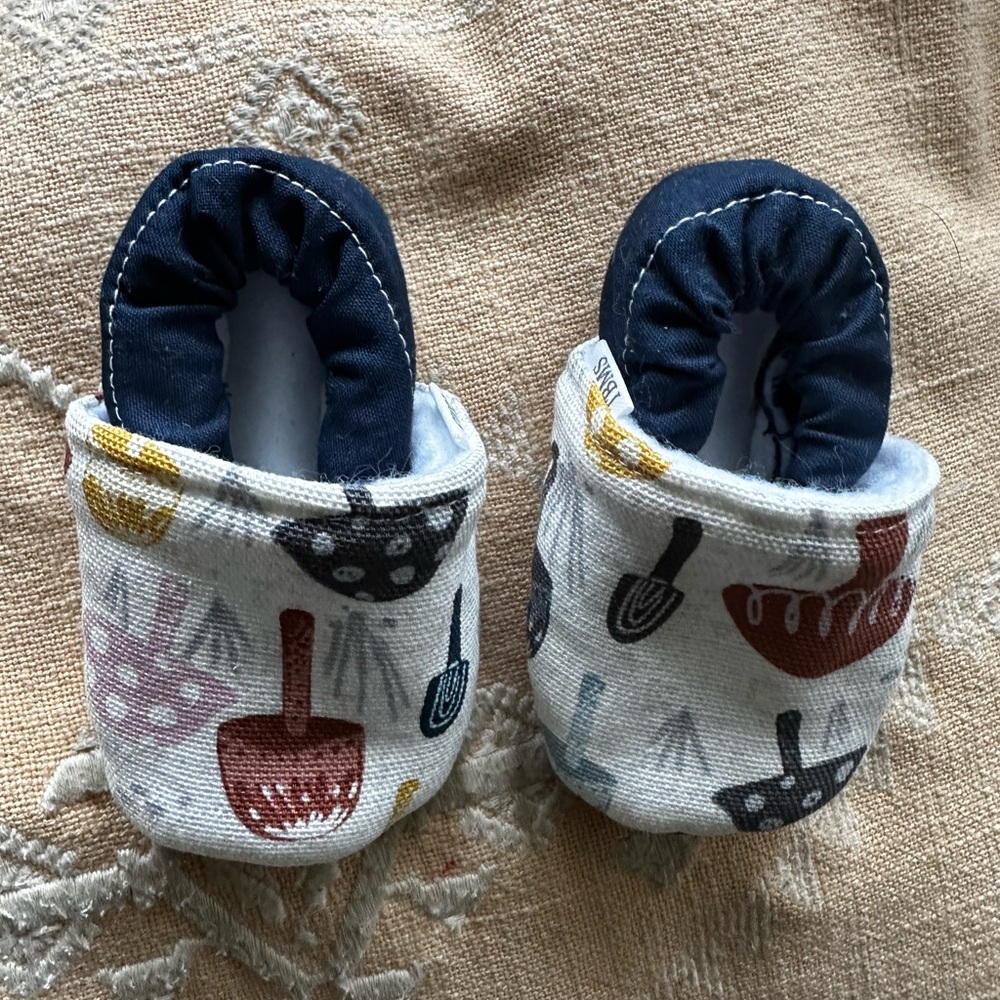Mushroom Moccasins For Baby - 0-3 Months new without tags 
Our green house brand